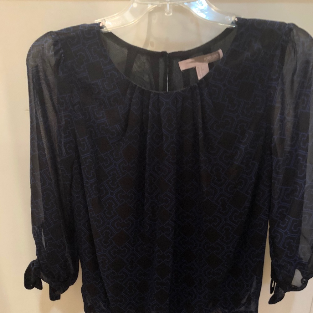 Blouse - Picture 2 of 3